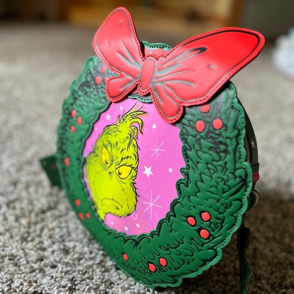 Universal Studios Parks Grinch and Max Lenticular Wreath Loungefly Crossbody Bag - Picture 2 of 12